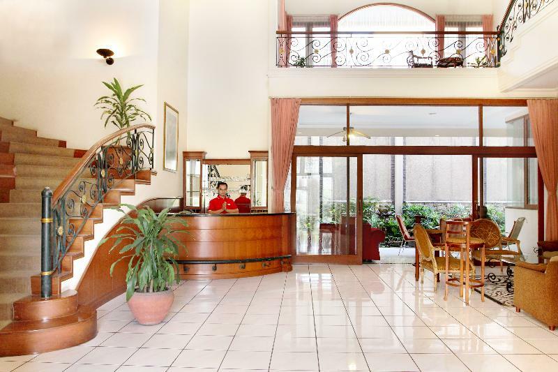 Hotel Super Oyo 123 Puri Lotus Yakarta Exterior foto